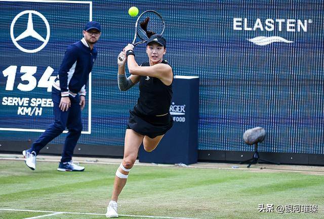 则将球传给 则将球传给